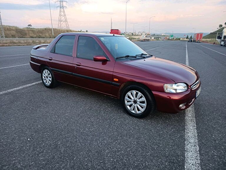 FORD ESCORT