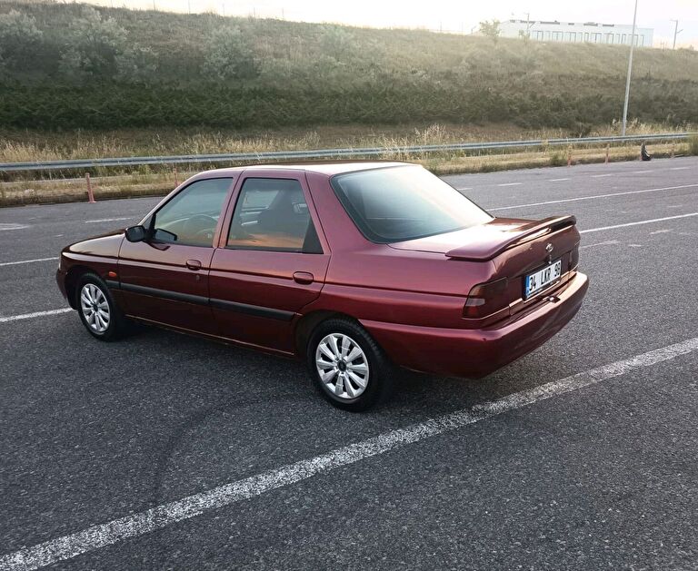 FORD ESCORT