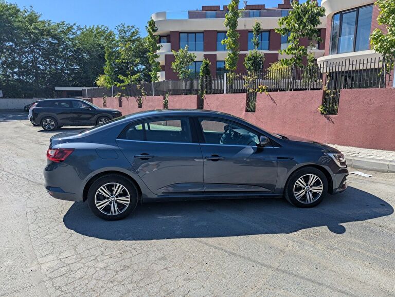 RENAULT MEGANE