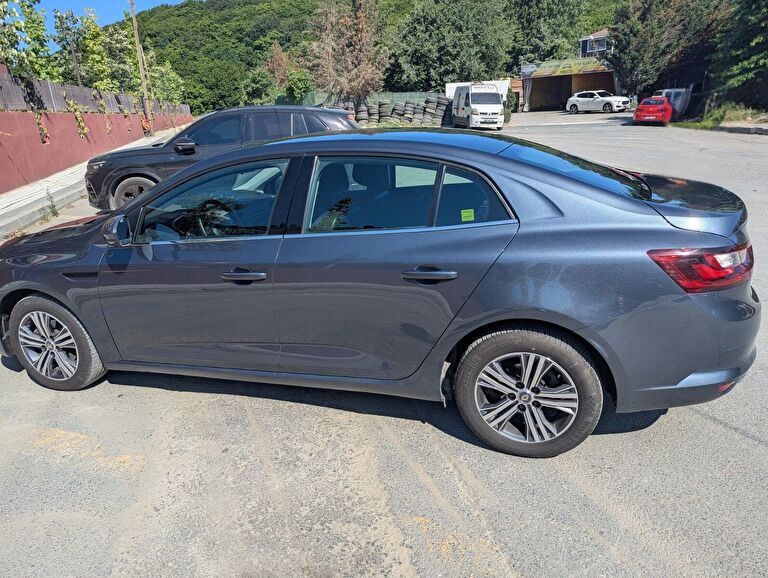 RENAULT MEGANE