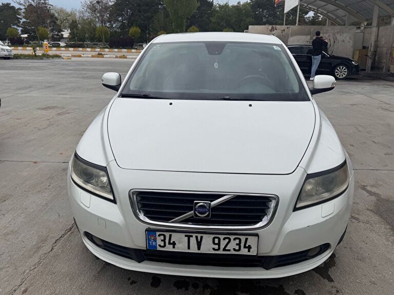 VOLVO S40