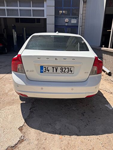 VOLVO S40