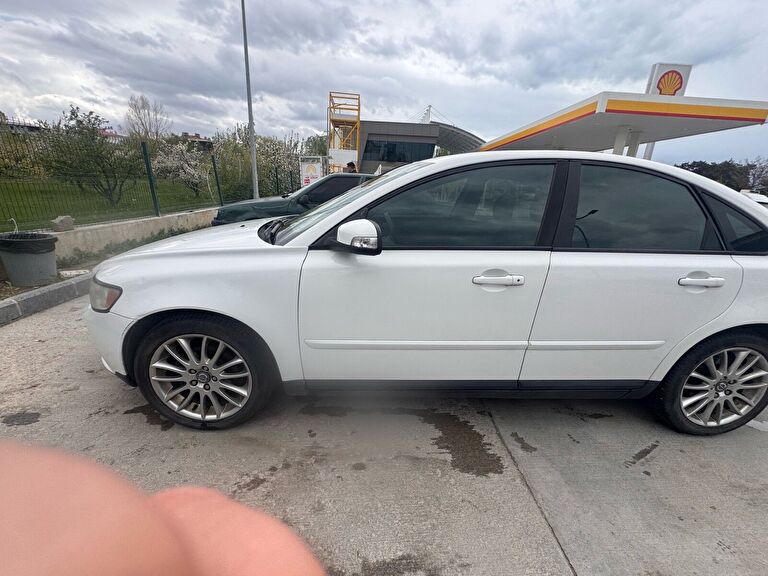 VOLVO S40
