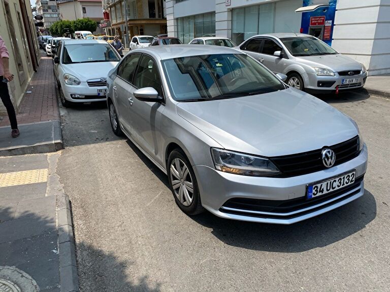 VOLKSWAGEN JETTA