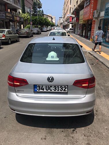 VOLKSWAGEN JETTA