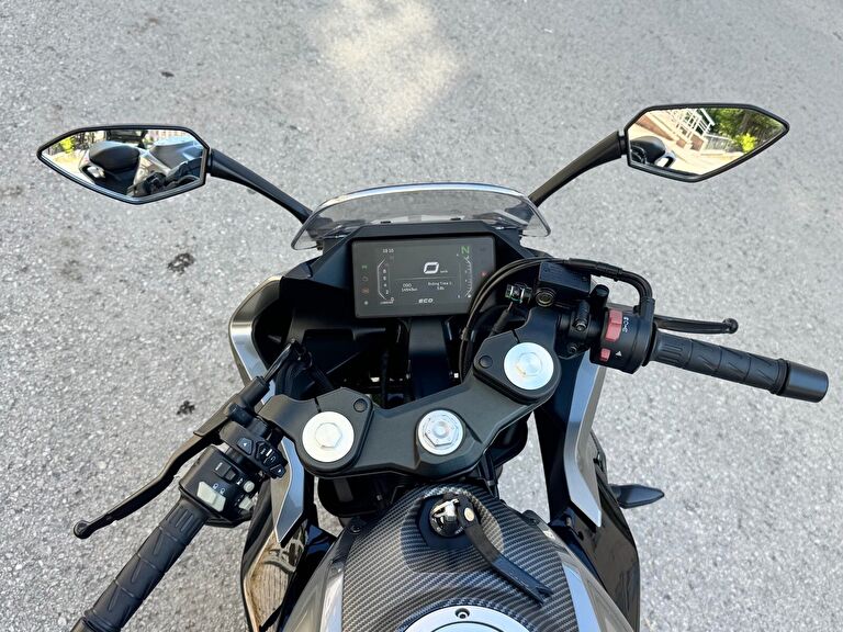 CFmoto 250SR