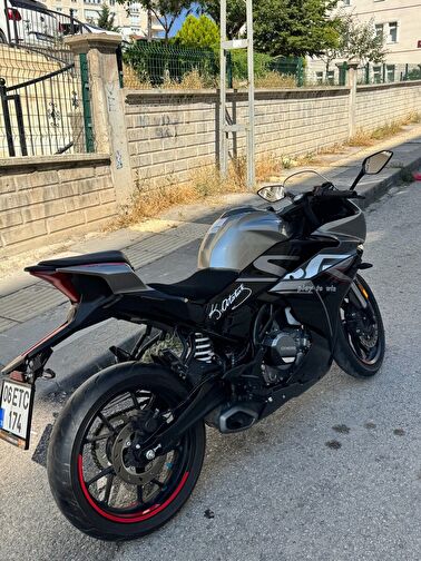 CFmoto 250SR