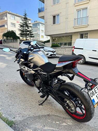 CFmoto 250SR