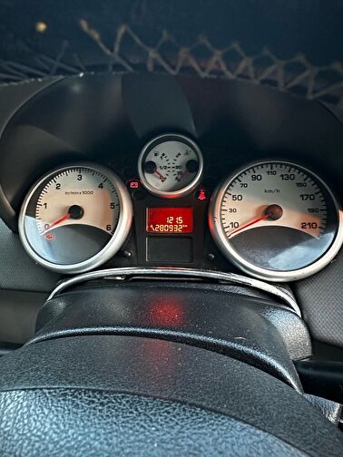 PEUGEOT 207