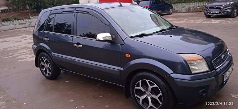 FORD FUSION