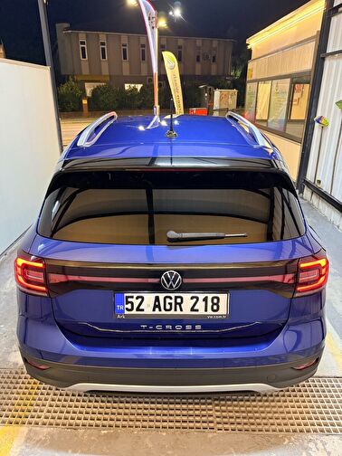 VOLKSWAGEN T-CROSS