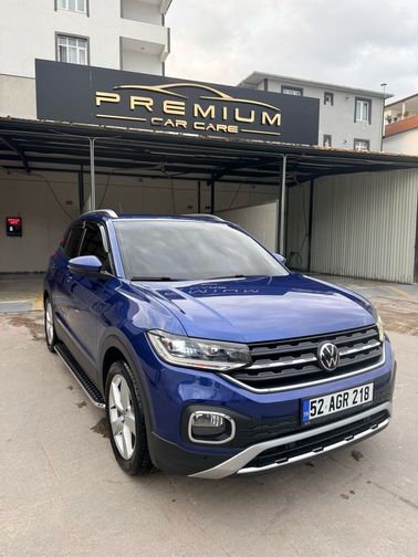 VOLKSWAGEN T-CROSS