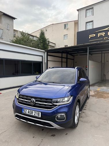 VOLKSWAGEN T-CROSS