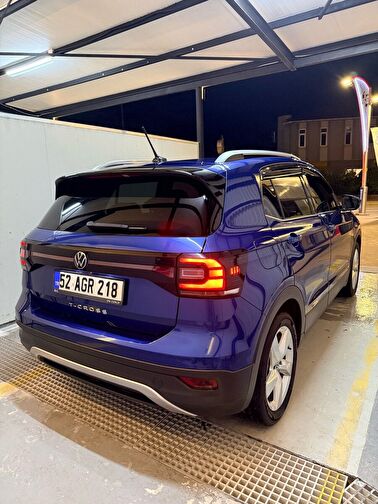 VOLKSWAGEN T-CROSS