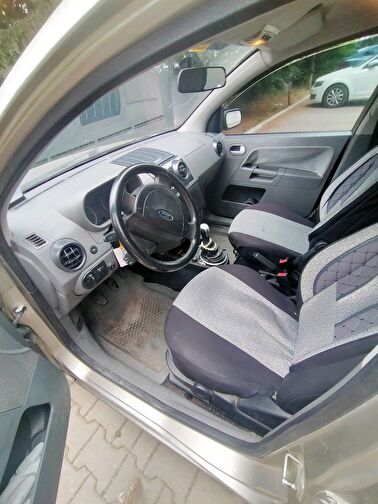 FORD FUSION