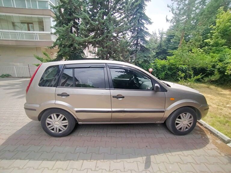 FORD FUSION