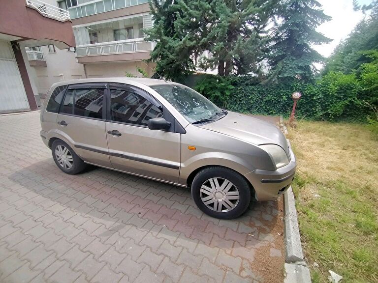 FORD FUSION