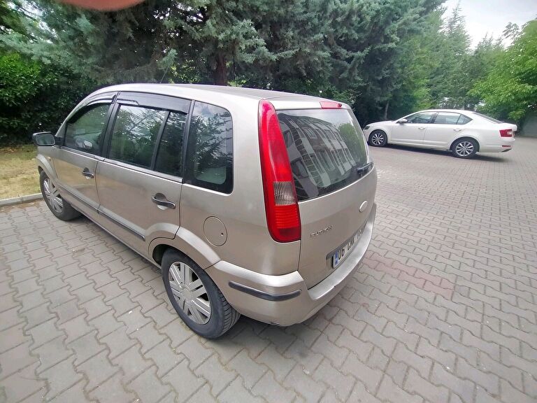 FORD FUSION