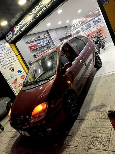 RENAULT SCENIC