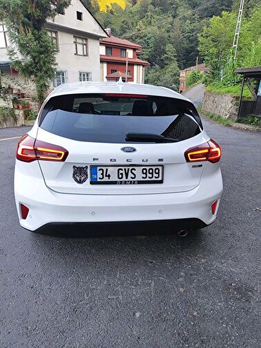 FORD FOCUS