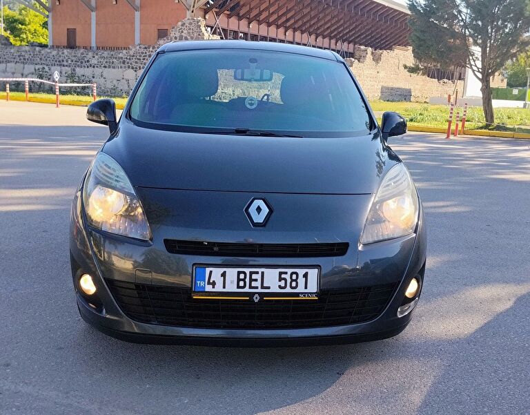 RENAULT GRAND SCENIC