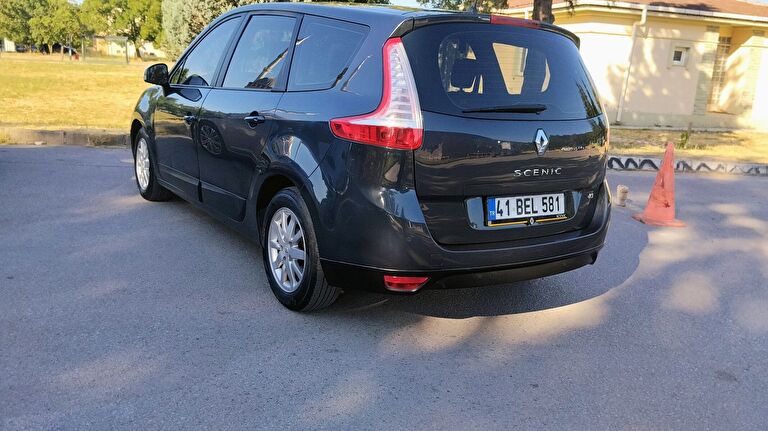 RENAULT GRAND SCENIC