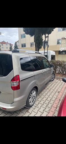 FORD TOURNEO COURIER