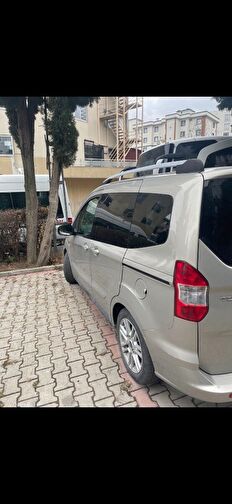 FORD TOURNEO COURIER