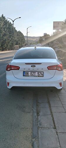 FORD FOCUS
