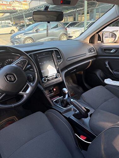 RENAULT MEGANE