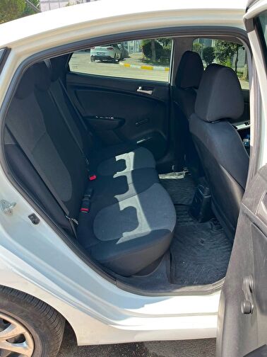 HYUNDAI ACCENT BLUE