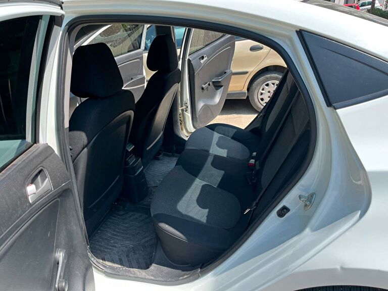 HYUNDAI ACCENT BLUE
