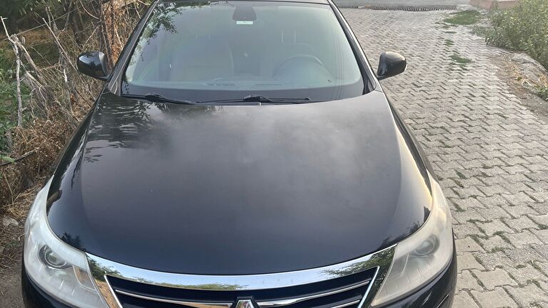 RENAULT LATITUDE
