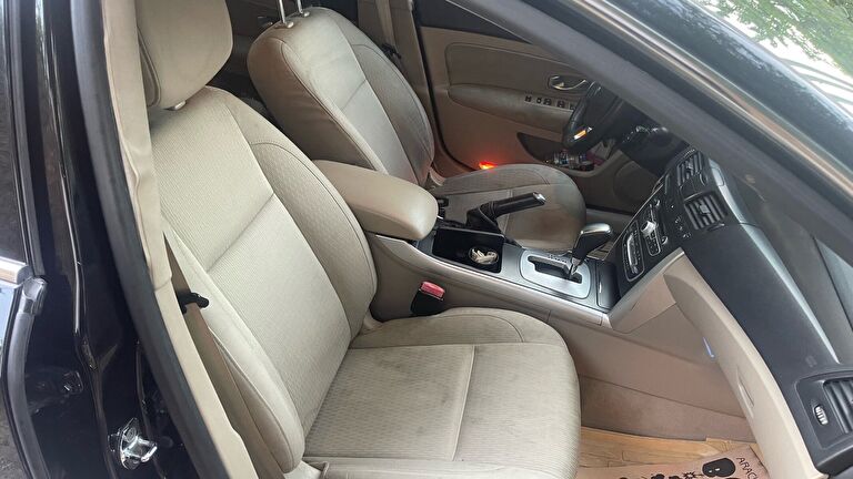 RENAULT LATITUDE