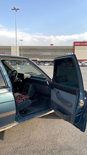 RENAULT 9