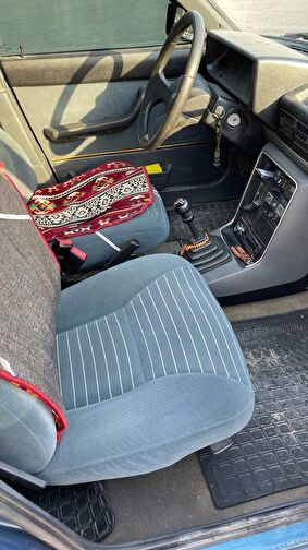 RENAULT 9