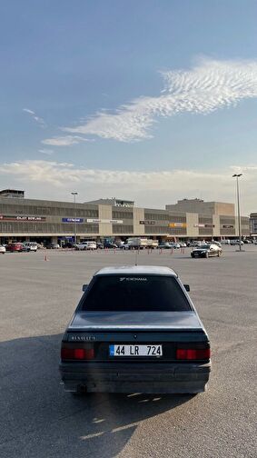RENAULT 9