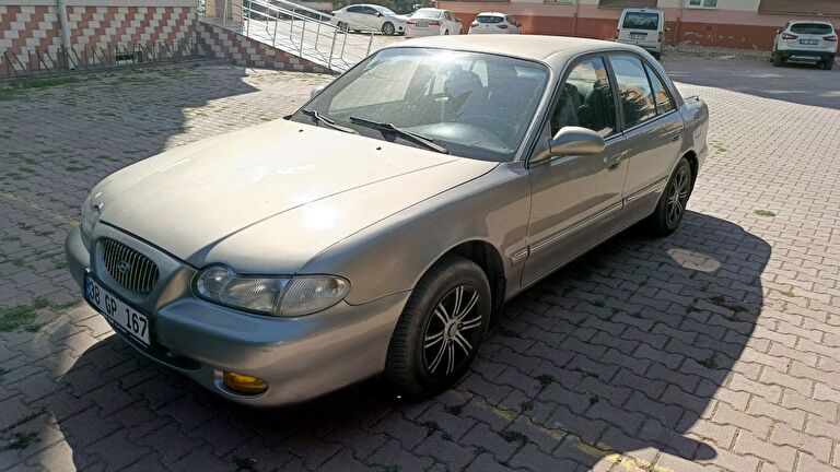 HYUNDAI SONATA