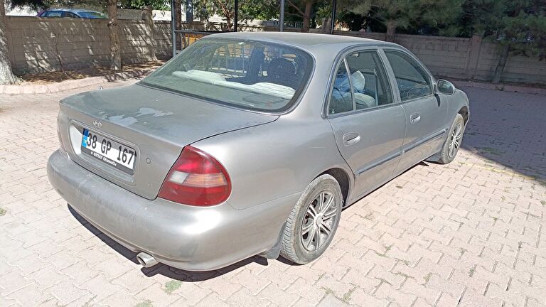 HYUNDAI SONATA