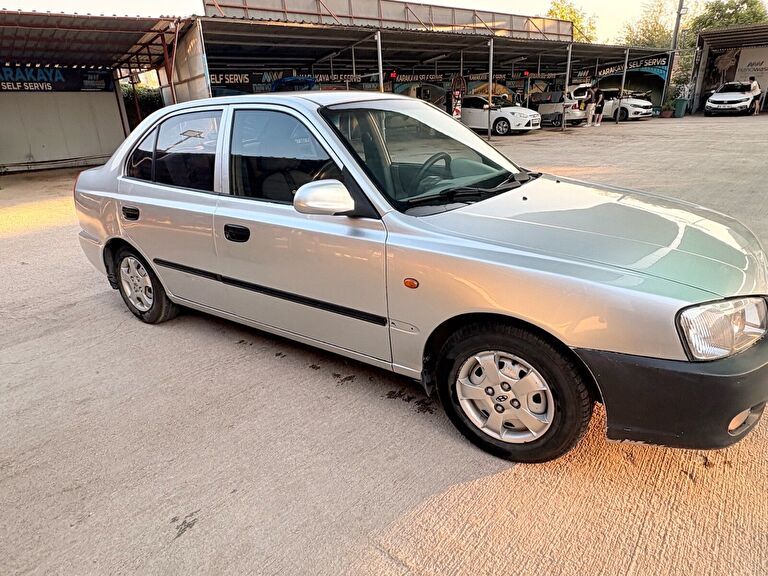 HYUNDAI ACCENT