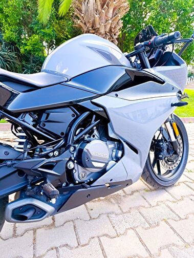 CFmoto 250SR