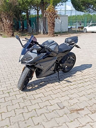 CFmoto 250SR