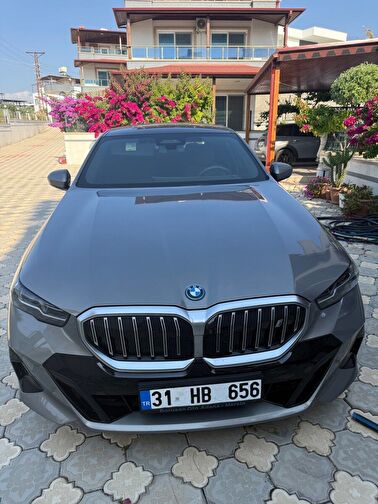 BMW I5