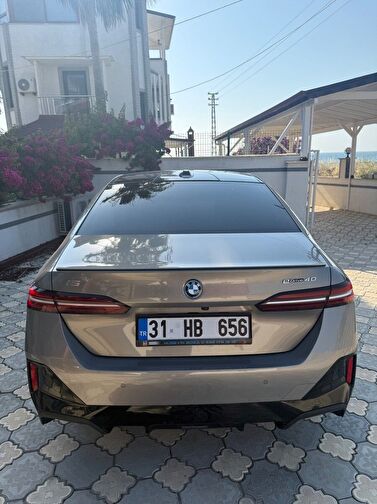 BMW I5