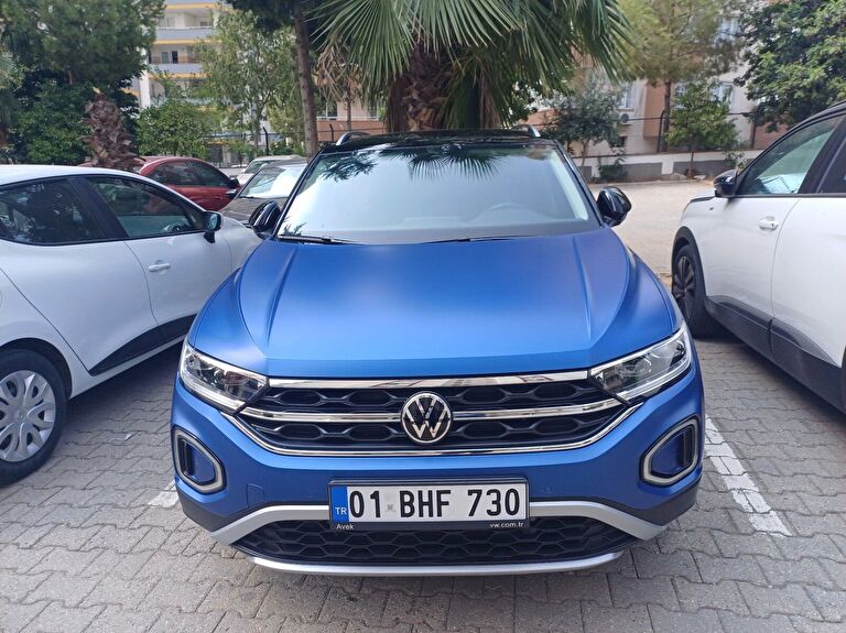 VOLKSWAGEN T-ROC