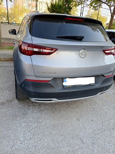 OPEL GRANDLAND X