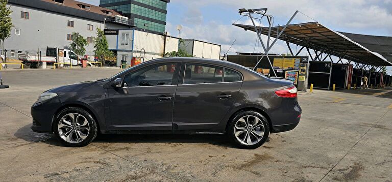 RENAULT FLUENCE