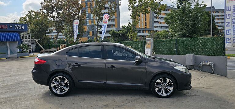 RENAULT FLUENCE
