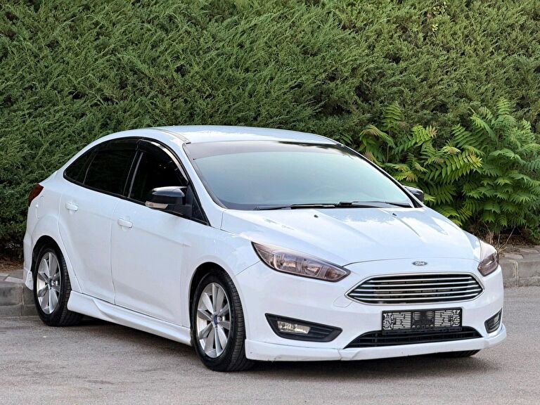 FORD FOCUS