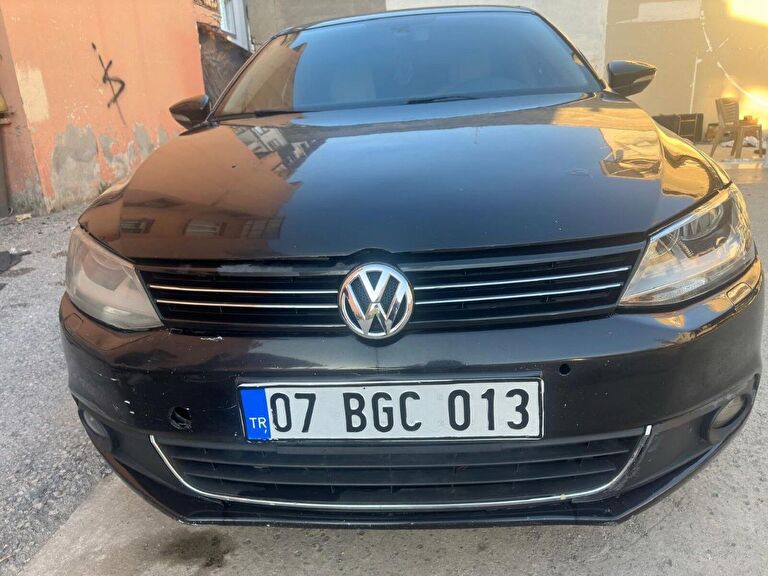 VOLKSWAGEN JETTA